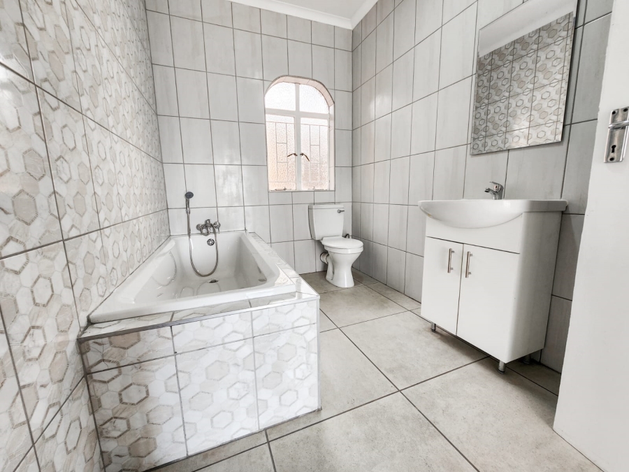 3 Bedroom Property for Sale in Vaalpark Free State